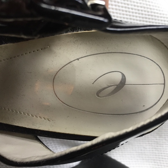 Patent Leather Sling-Back Wedge Sandals - Picture 3 of 8